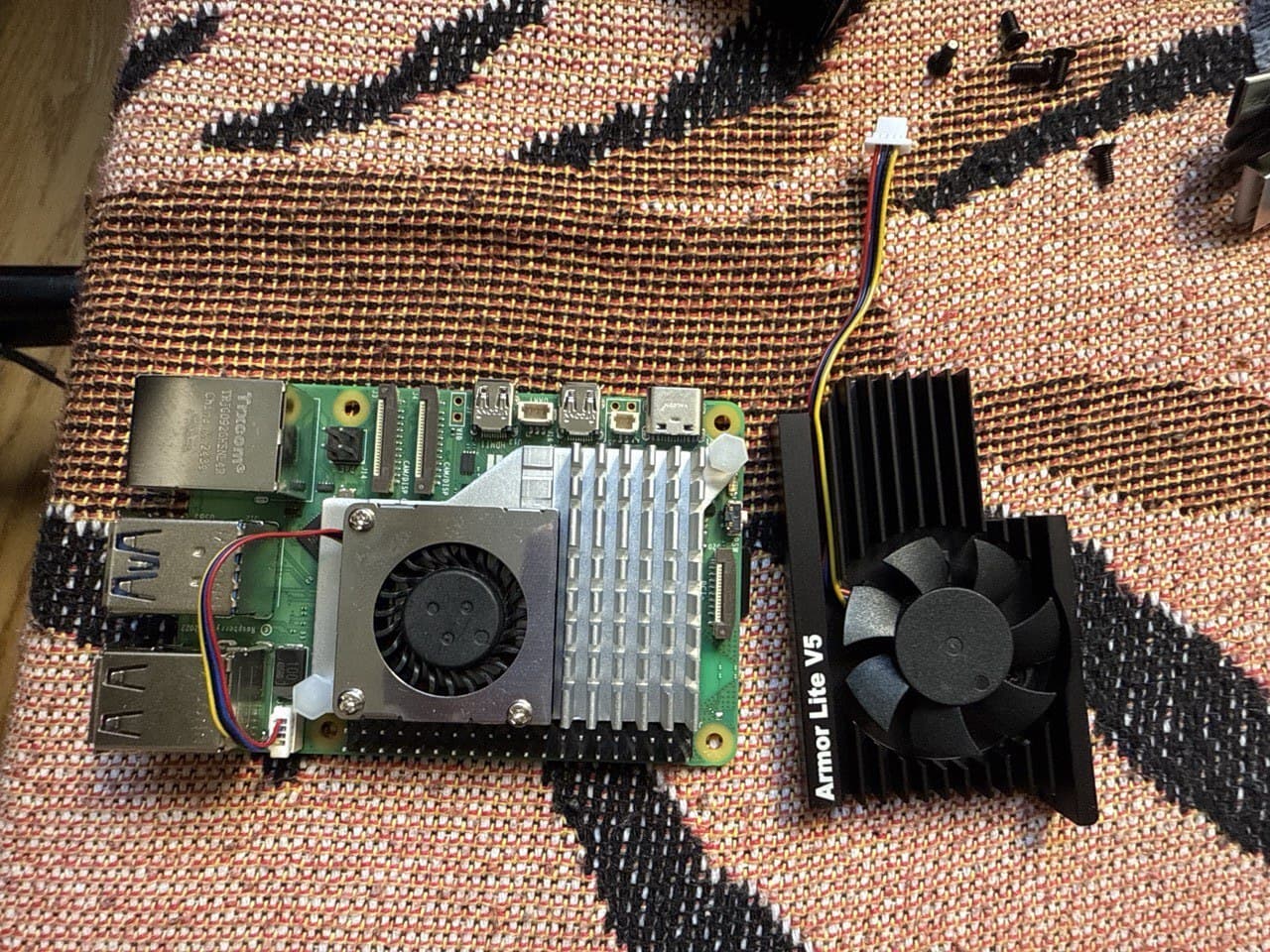 Installing Arch Linux on Raspberry Pi 5 and fixing HDMI issues